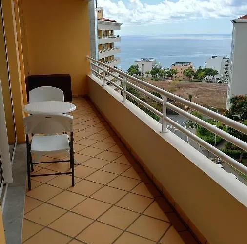 Park Ajuda Διαμέρισμα Φουνκάλ